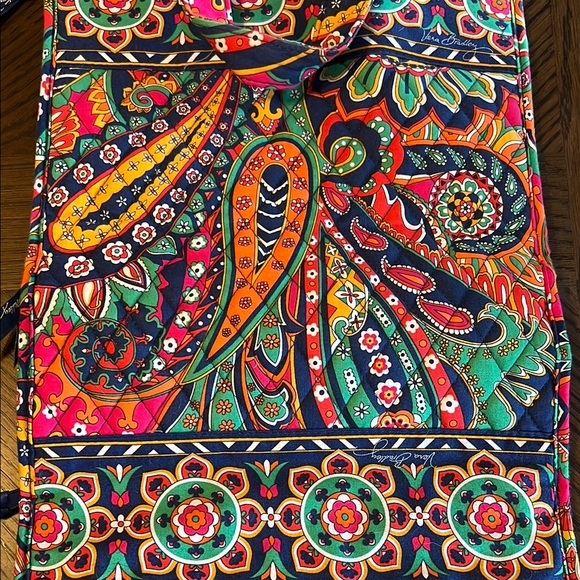 Vera Bradley Red and Orange Travel Bag with Venetian Paisley Pattern - Picture 10 of 11